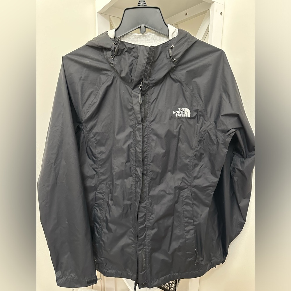 The North Face wind jacket. New!